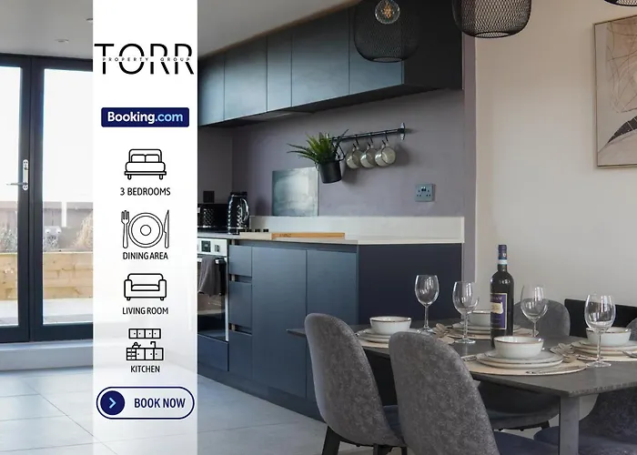 3Br Penthouse By Torr Property Group Short Term Lets With Private Rooftop Garden Manchester